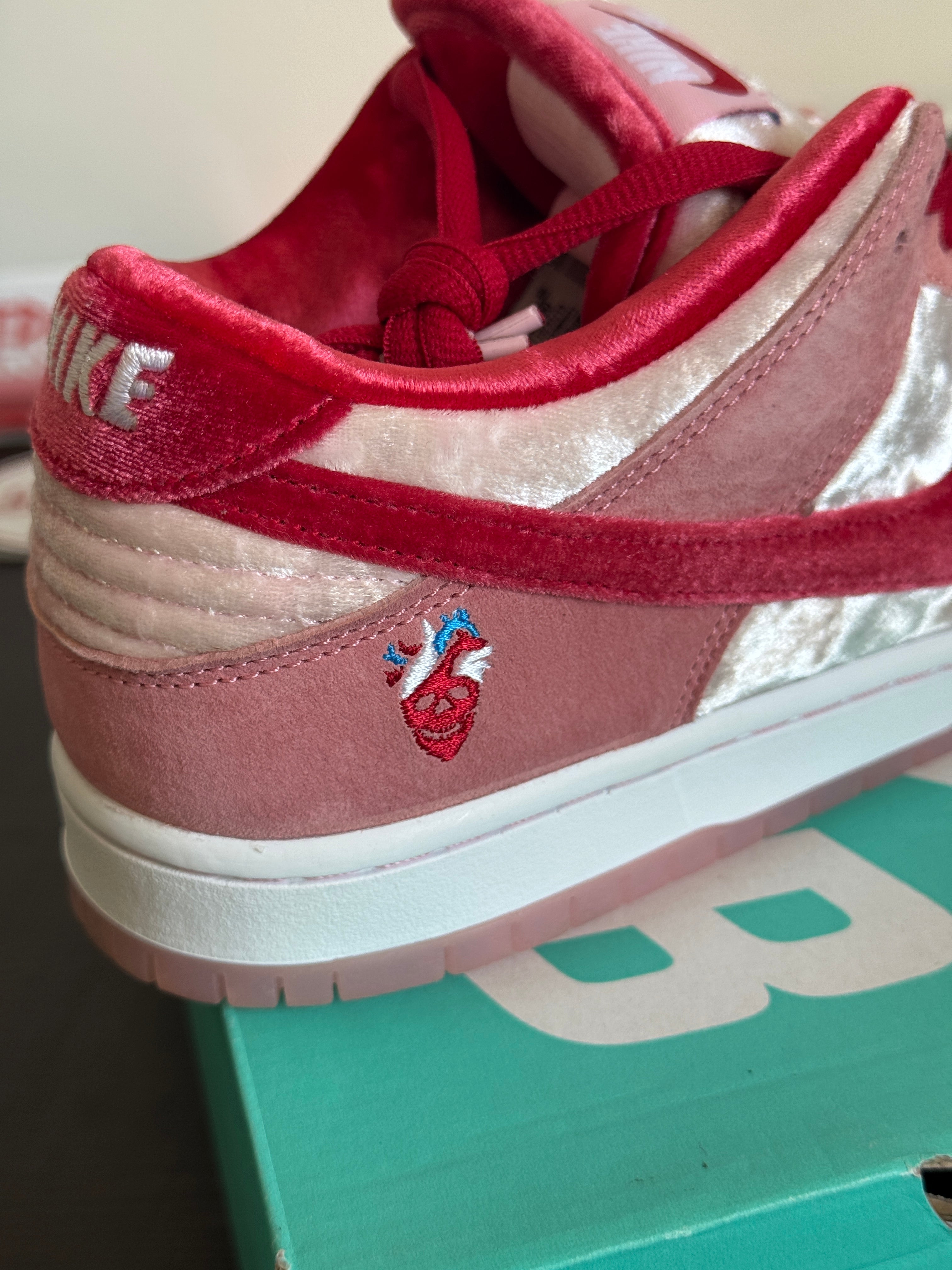 Nike SB Dunk Low 'StrangeLove Skateboards'