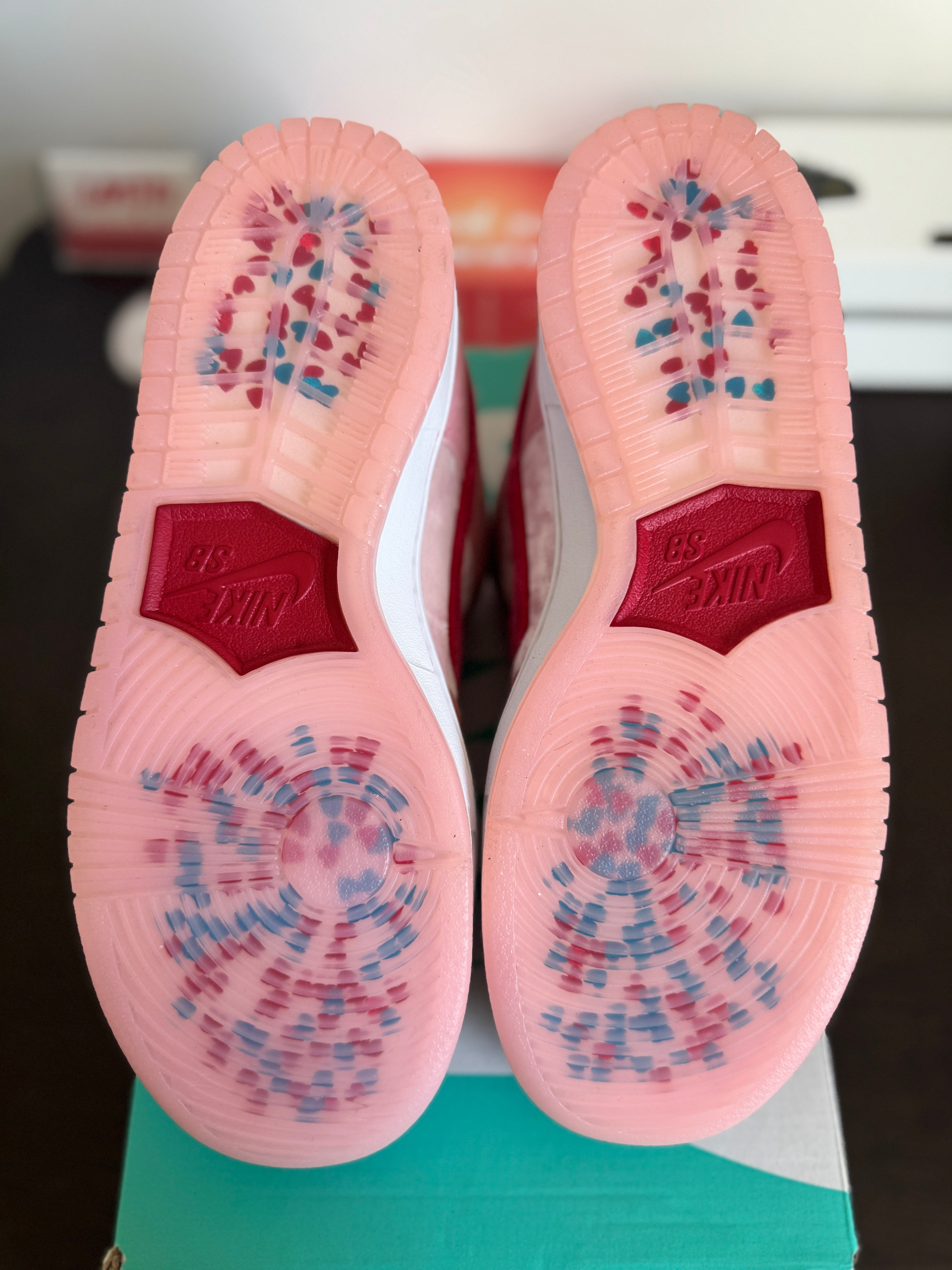 Nike SB Dunk Low 'StrangeLove Skateboards'