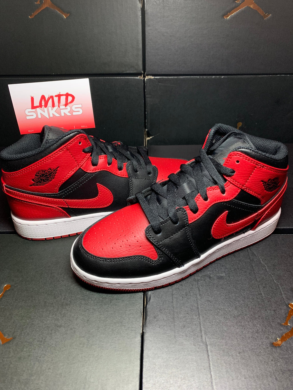 Jordan 1 Mid ‘Banned 2020’
