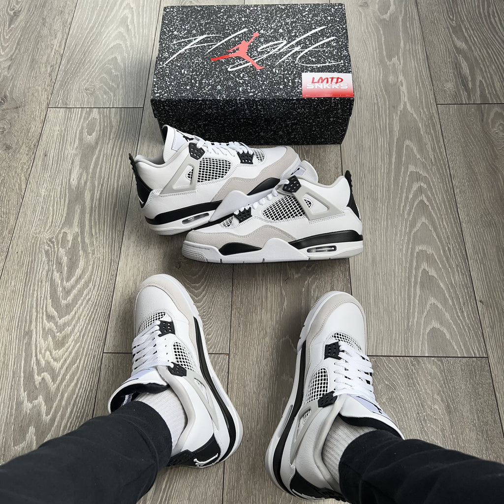 Air Jordan 4 Retro 'Military Black'