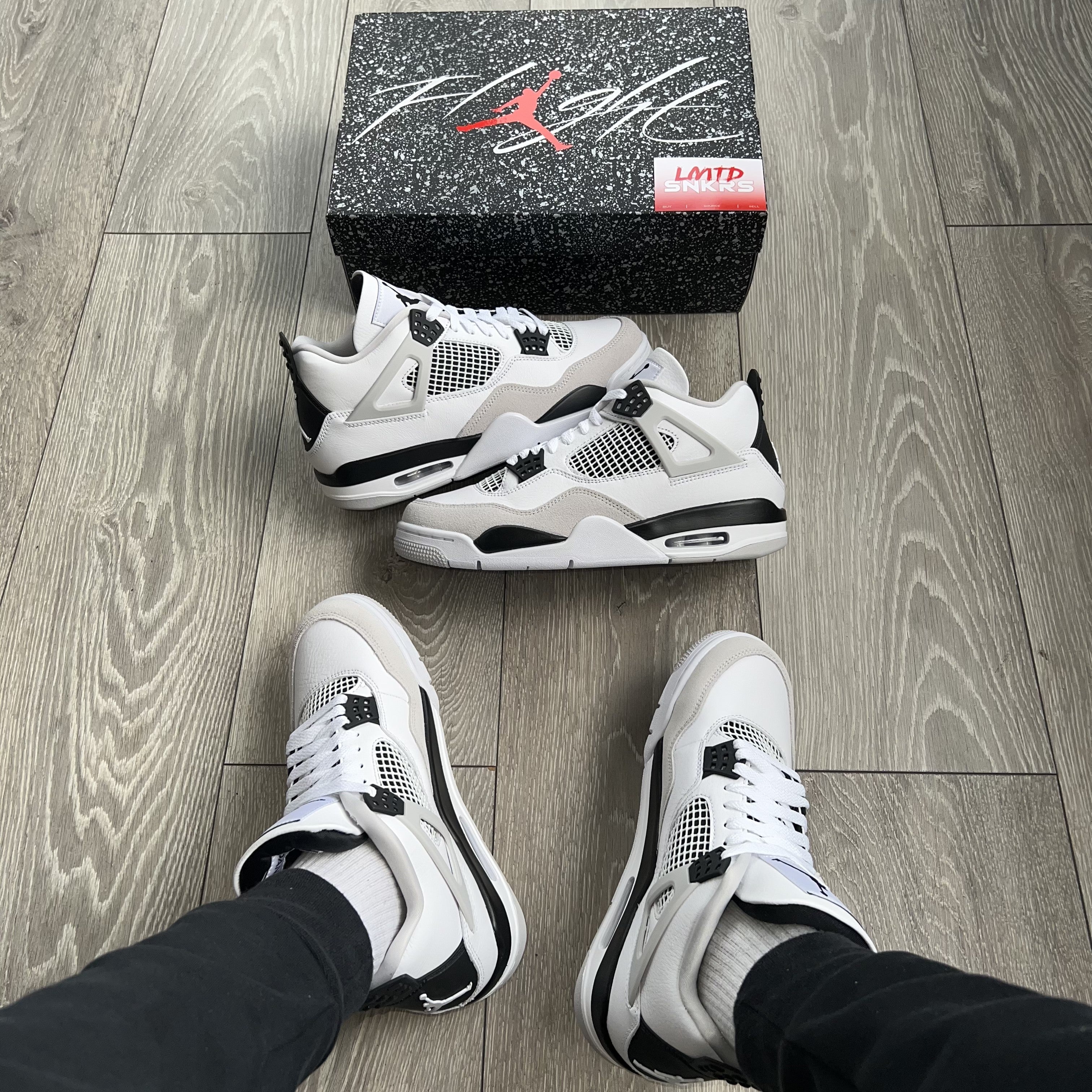 Air Jordan 4 Retro 'Military Black'