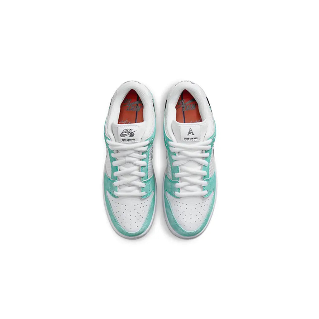 Nike SB Dunk Low OG ‘April'
