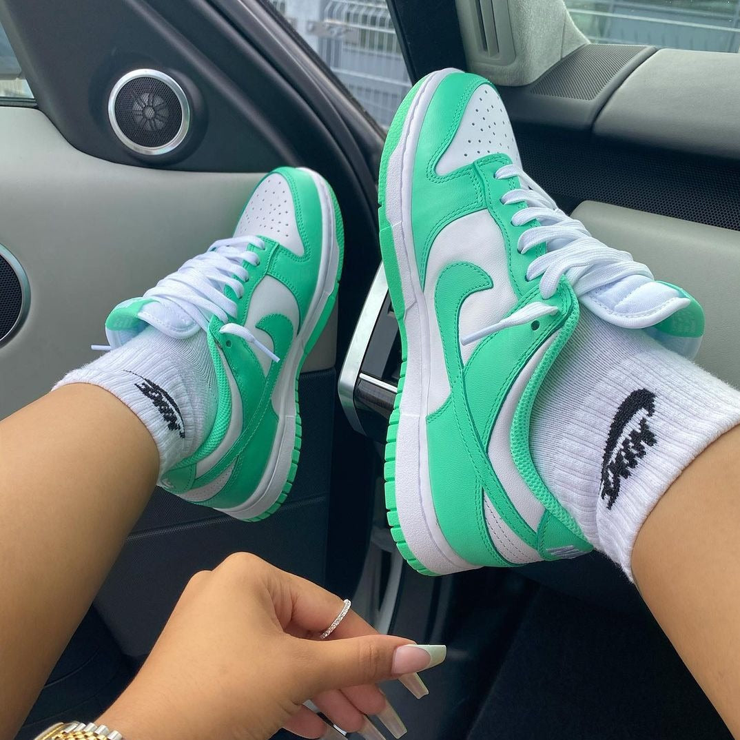 Nike Dunk Low 'Green Glow' (W)