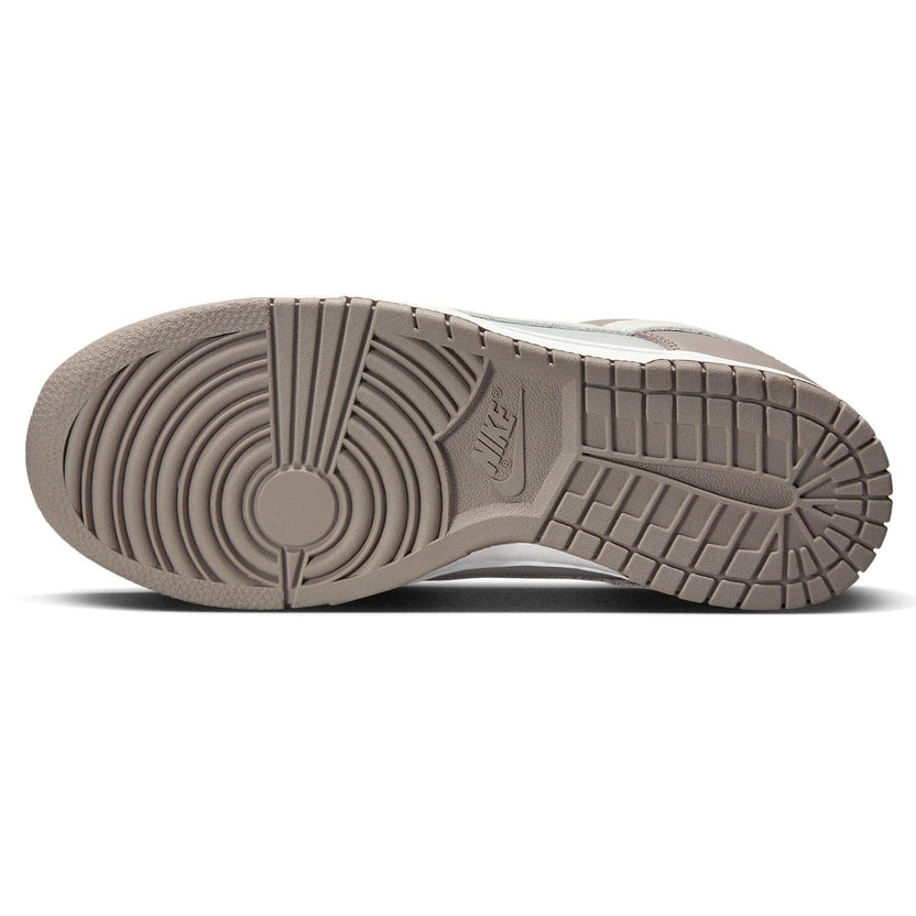 Nike Dunk Low 'Bone Beige' (W)