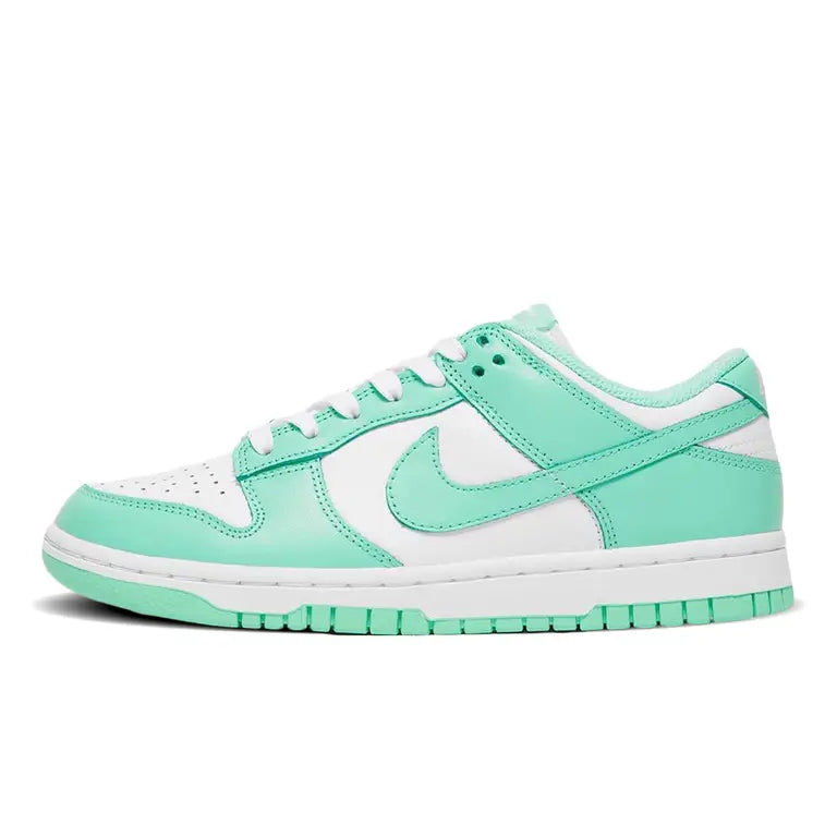 Nike Dunk Low 'Green Glow' (W)